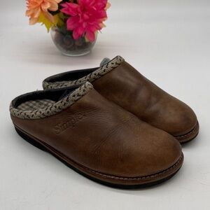 Simple Brown Leather Slip-On Loafers Size 10 MCL9144A